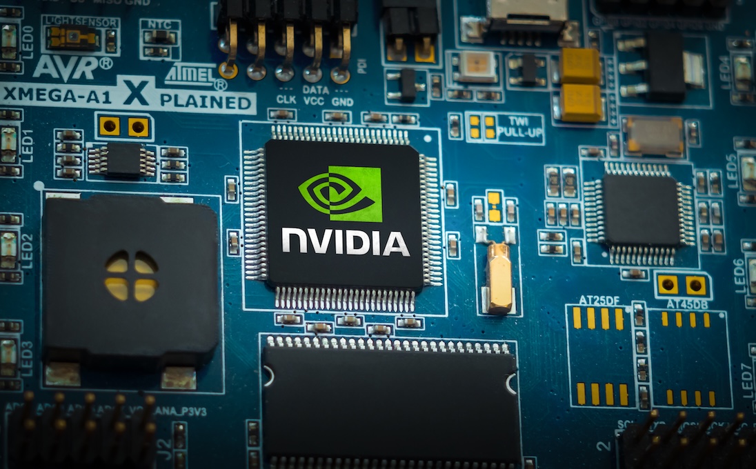 binnenkant computer met NVIDIA cgip in het midden